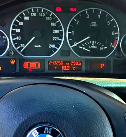 БМВ 3 Серія, об'ємом двигуна 3 л та пробігом 244 тис. км за 4270 $, фото 4 на Automoto.ua