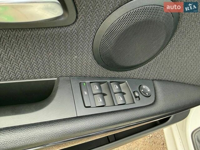 БМВ 3 Серія, об'ємом двигуна 2 л та пробігом 93 тис. км за 10500 $, фото 8 на Automoto.ua