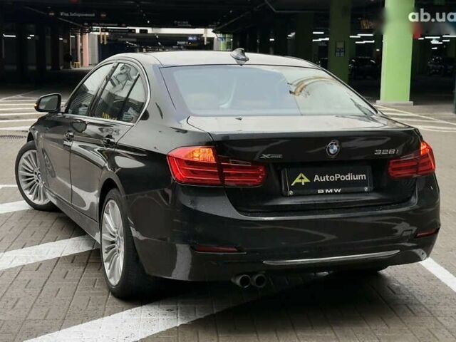 БМВ 3 Серия, объемом двигателя 2 л и пробегом 230 тыс. км за 13900 $, фото 4 на Automoto.ua