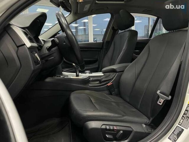 БМВ 3 Серия, объемом двигателя 2 л и пробегом 158 тыс. км за 13990 $, фото 18 на Automoto.ua