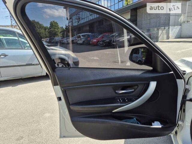 БМВ 3 Серия, объемом двигателя 1.59 л и пробегом 168 тыс. км за 12400 $, фото 30 на Automoto.ua