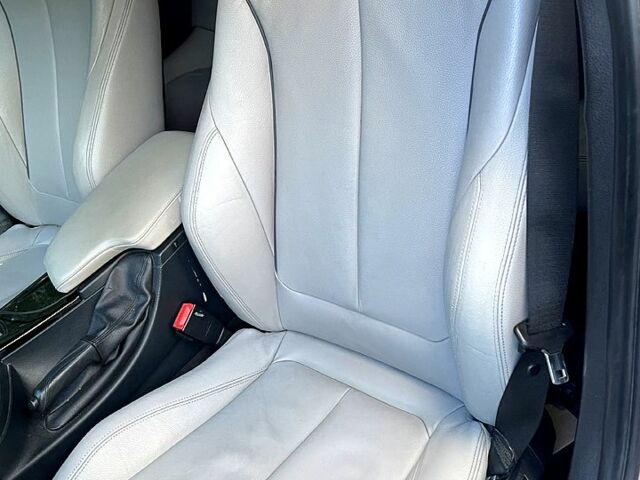 БМВ 3 Серия, объемом двигателя 2 л и пробегом 321 тыс. км за 12500 $, фото 9 на Automoto.ua