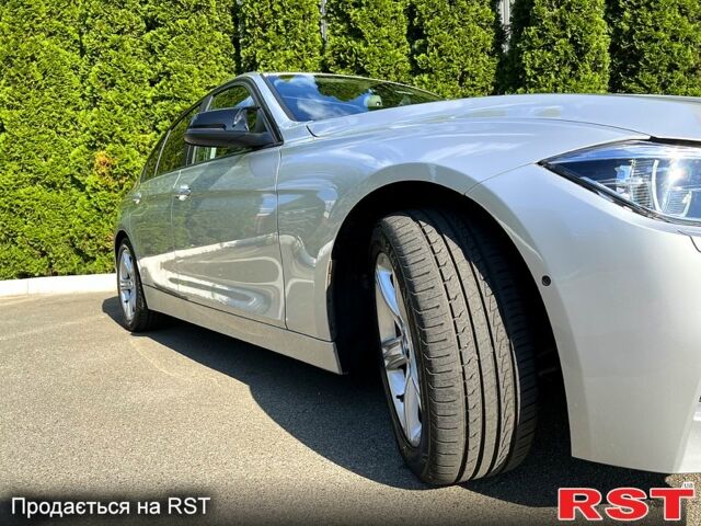 БМВ 3 Серия, объемом двигателя 2 л и пробегом 127 тыс. км за 16000 $, фото 4 на Automoto.ua