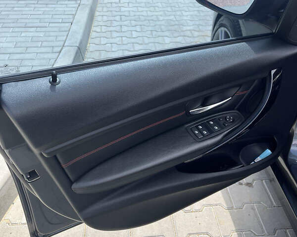 БМВ 3 Серия, объемом двигателя 3 л и пробегом 154 тыс. км за 17999 $, фото 12 на Automoto.ua