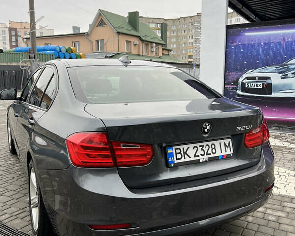 БМВ 3 Серія, об'ємом двигуна 2 л та пробігом 256 тис. км за 10900 $, фото 10 на Automoto.ua