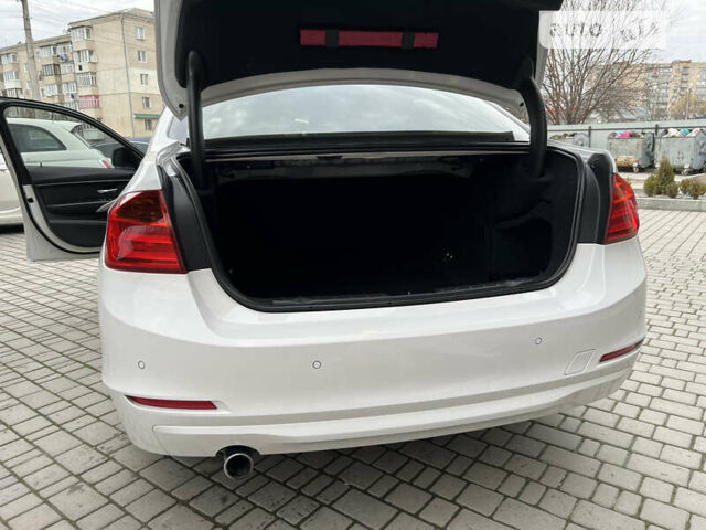 БМВ 3 Серия, объемом двигателя 2 л и пробегом 270 тыс. км за 12700 $, фото 10 на Automoto.ua