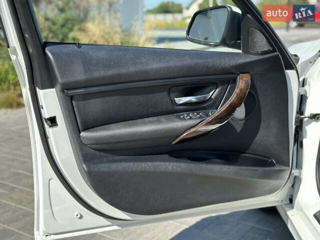 БМВ 3 Серія, об'ємом двигуна 2 л та пробігом 181 тис. км за 12990 $, фото 8 на Automoto.ua