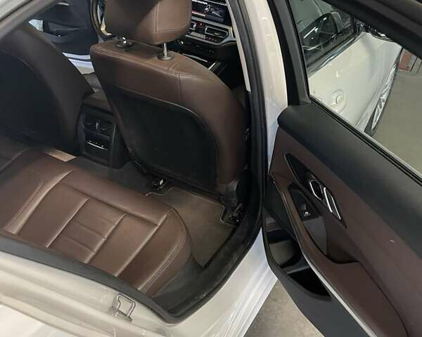 БМВ 3 Серия, объемом двигателя 2 л и пробегом 107 тыс. км за 28000 $, фото 8 на Automoto.ua