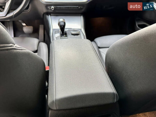 БМВ 3 Серия, объемом двигателя 2 л и пробегом 58 тыс. км за 29000 $, фото 13 на Automoto.ua