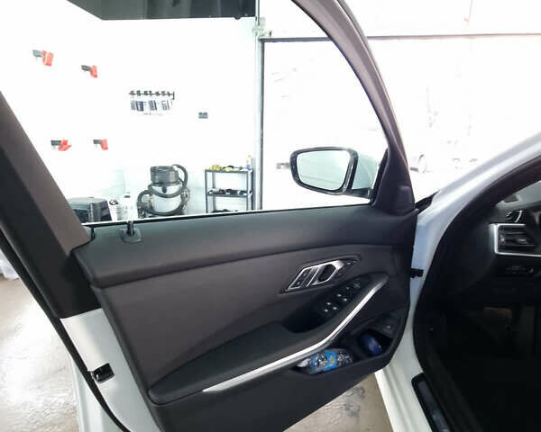 БМВ 3 Серия, объемом двигателя 2 л и пробегом 20 тыс. км за 25500 $, фото 11 на Automoto.ua