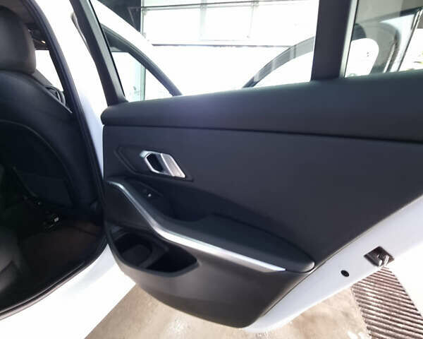 БМВ 3 Серия, объемом двигателя 2 л и пробегом 20 тыс. км за 25500 $, фото 14 на Automoto.ua