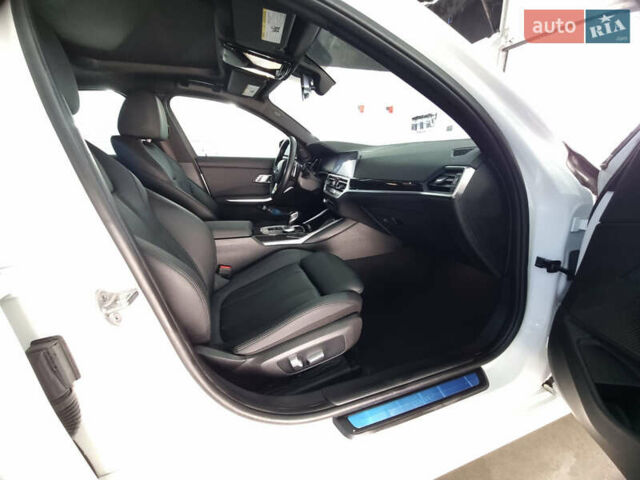 БМВ 3 Серия, объемом двигателя 2 л и пробегом 20 тыс. км за 25500 $, фото 25 на Automoto.ua