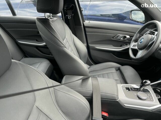 БМВ 3 Серія, об'ємом двигуна 2 л та пробігом 15 тис. км за 53145 $, фото 9 на Automoto.ua