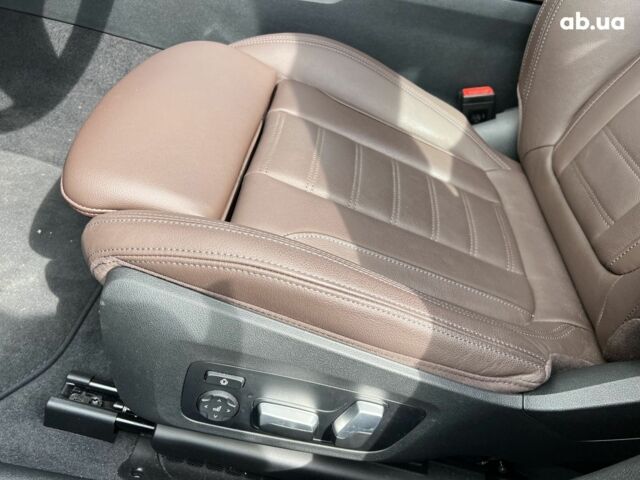 БМВ 3 Серия, объемом двигателя 3 л и пробегом 10 тыс. км за 74120 $, фото 37 на Automoto.ua