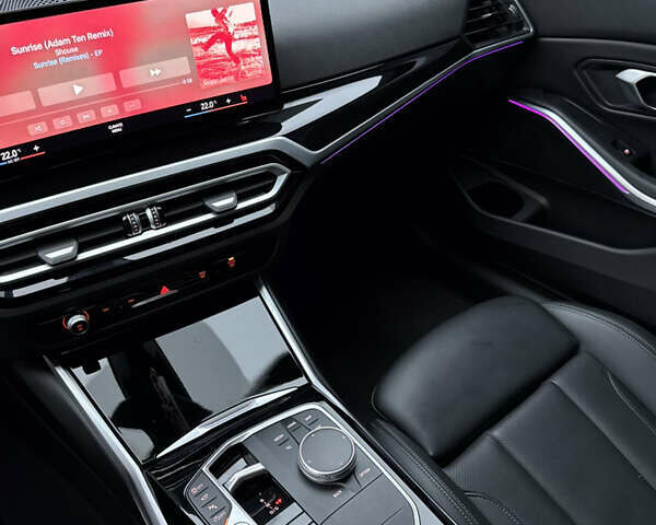 БМВ 3 Серия, объемом двигателя 2 л и пробегом 46 тыс. км за 45200 $, фото 25 на Automoto.ua