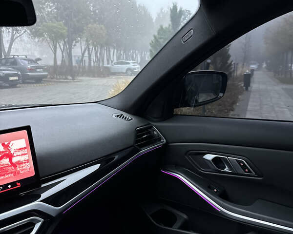 БМВ 3 Серия, объемом двигателя 2 л и пробегом 46 тыс. км за 45200 $, фото 24 на Automoto.ua