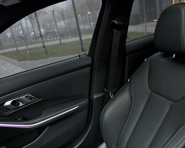 БМВ 3 Серия, объемом двигателя 2 л и пробегом 46 тыс. км за 45200 $, фото 26 на Automoto.ua