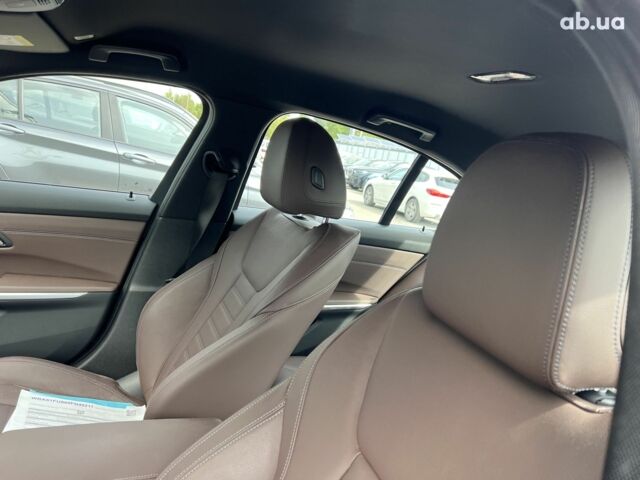 БМВ 3 Серия, объемом двигателя 3 л и пробегом 10 тыс. км за 74120 $, фото 35 на Automoto.ua