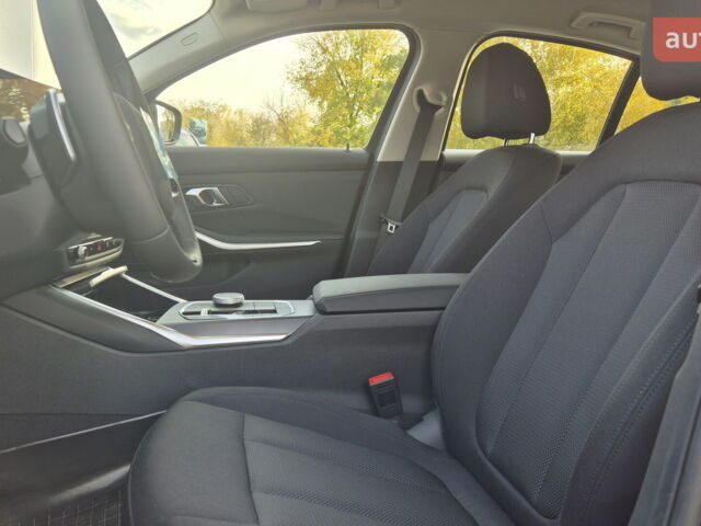 БМВ 3 Серия, объемом двигателя 2 л и пробегом 0 тыс. км за 38066 $, фото 10 на Automoto.ua