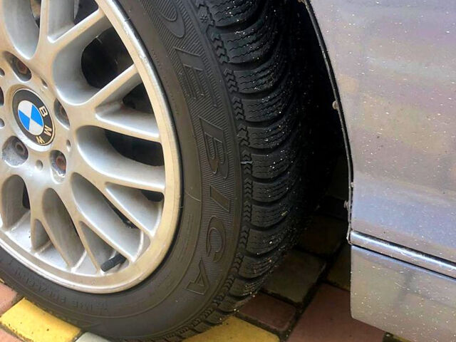 БМВ 3 Серия, объемом двигателя 2 л и пробегом 320 тыс. км за 3200 $, фото 7 на Automoto.ua