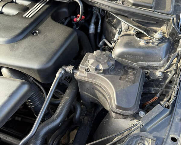 БМВ 3 Серия, объемом двигателя 2 л и пробегом 260 тыс. км за 7192 $, фото 22 на Automoto.ua