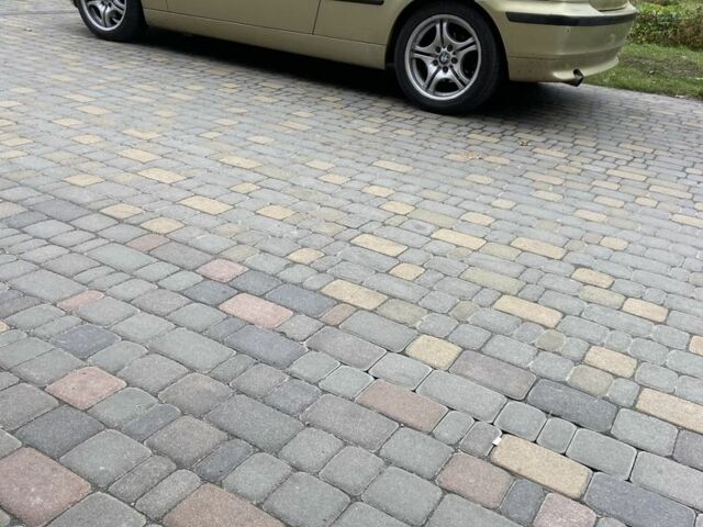 Жовтий БМВ 3 Серія, об'ємом двигуна 2.4 л та пробігом 210 тис. км за 3000 $, фото 1 на Automoto.ua