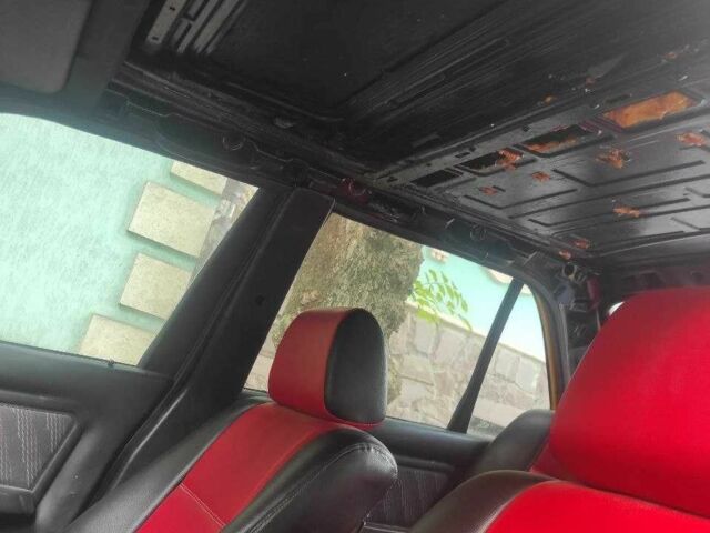 Желтый БМВ 3 Серия, объемом двигателя 1.8 л и пробегом 250 тыс. км за 2500 $, фото 5 на Automoto.ua