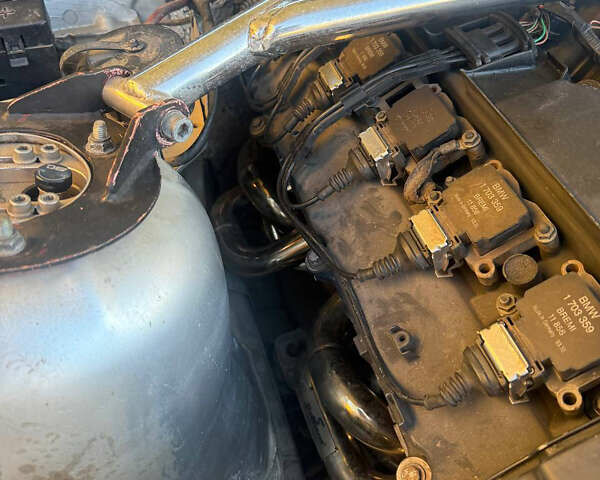 Жовтий БМВ 3 Серія, об'ємом двигуна 2.5 л та пробігом 300 тис. км за 8500 $, фото 3 на Automoto.ua