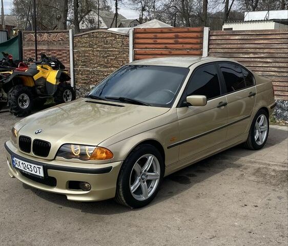 Желтый БМВ 3 Серия, объемом двигателя 1.9 л и пробегом 293 тыс. км за 4999 $, фото 2 на Automoto.ua