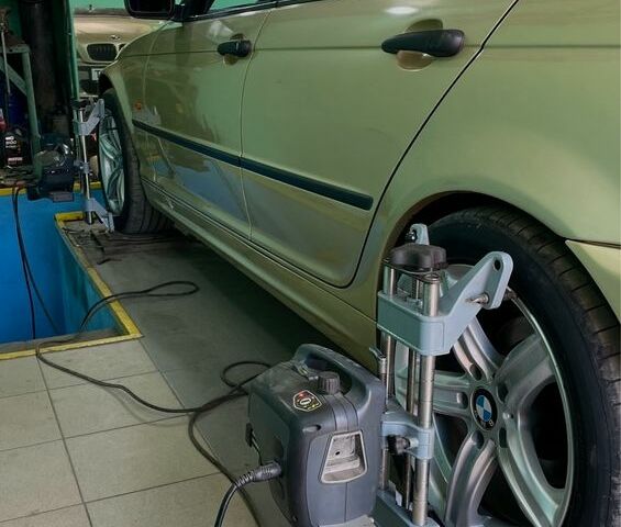 Желтый БМВ 3 Серия, объемом двигателя 1.9 л и пробегом 293 тыс. км за 4999 $, фото 23 на Automoto.ua