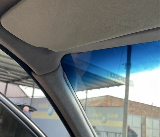 Желтый БМВ 3 Серия, объемом двигателя 1.9 л и пробегом 293 тыс. км за 4999 $, фото 19 на Automoto.ua