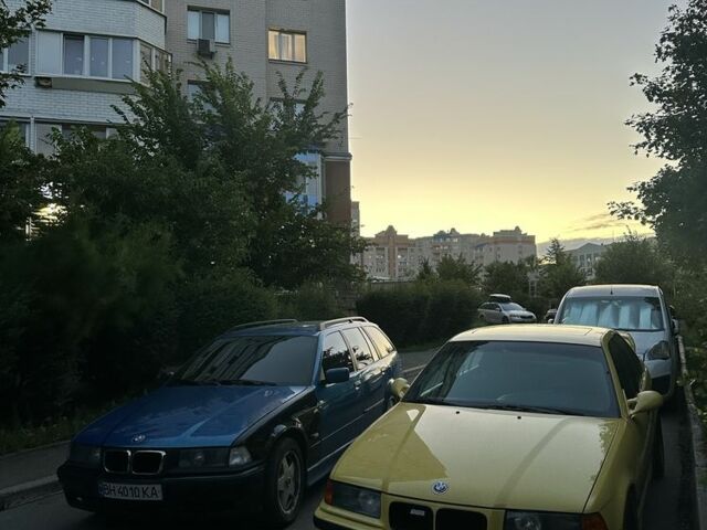 Желтый БМВ 3 Серия, объемом двигателя 2.5 л и пробегом 369 тыс. км за 2700 $, фото 1 на Automoto.ua
