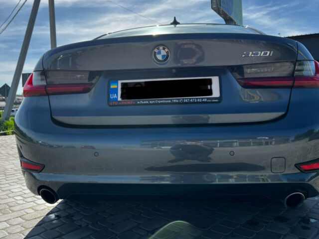 Серый БМВ 3 Серия, объемом двигателя 2 л и пробегом 50 тыс. км за 32300 $, фото 6 на Automoto.ua