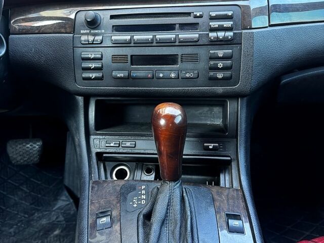 Сірий БМВ 3 Серія, об'ємом двигуна 1.8 л та пробігом 185 тис. км за 3500 $, фото 8 на Automoto.ua