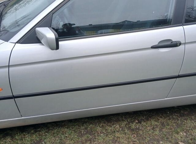 Серый БМВ 3 Серия, объемом двигателя 1.8 л и пробегом 212 тыс. км за 5000 $, фото 3 на Automoto.ua