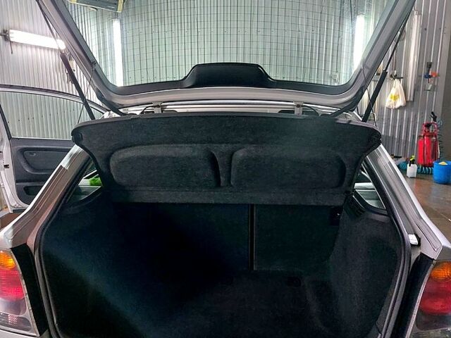 Сірий БМВ 3 Серія, об'ємом двигуна 2 л та пробігом 265 тис. км за 4300 $, фото 9 на Automoto.ua