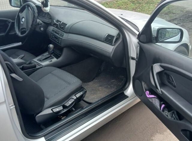 Серый БМВ 3 Серия, объемом двигателя 1.8 л и пробегом 212 тыс. км за 5000 $, фото 4 на Automoto.ua