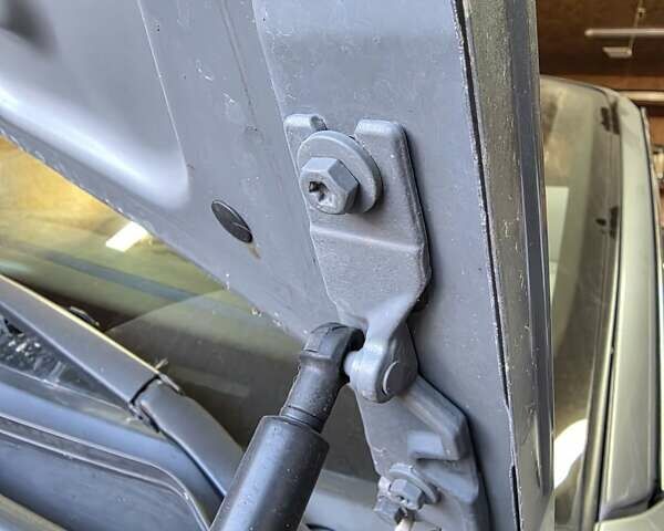 Серый БМВ 3 Серия, объемом двигателя 2 л и пробегом 145 тыс. км за 8200 $, фото 23 на Automoto.ua