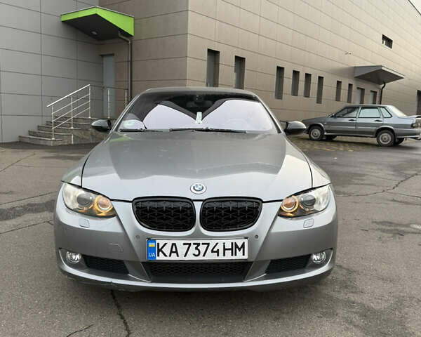 Серый БМВ 3 Серия, объемом двигателя 2 л и пробегом 248 тыс. км за 9999 $, фото 4 на Automoto.ua