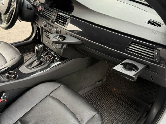 Серый БМВ 3 Серия, объемом двигателя 2 л и пробегом 248 тыс. км за 10000 $, фото 5 на Automoto.ua