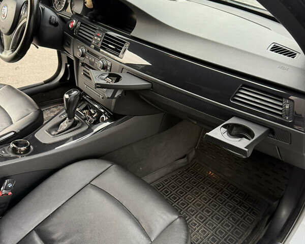 Серый БМВ 3 Серия, объемом двигателя 2 л и пробегом 248 тыс. км за 9999 $, фото 7 на Automoto.ua