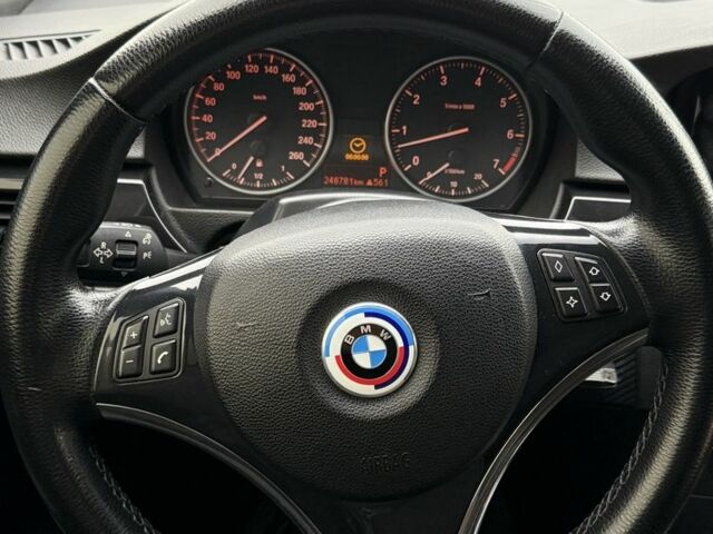 Серый БМВ 3 Серия, объемом двигателя 2 л и пробегом 248 тыс. км за 10000 $, фото 6 на Automoto.ua