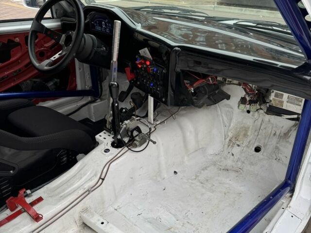 Сірий БМВ 3 Серія, об'ємом двигуна 2 л та пробігом 200 тис. км за 11500 $, фото 6 на Automoto.ua