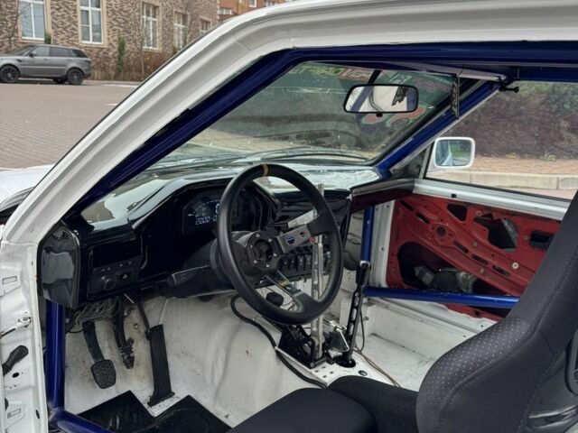 Сірий БМВ 3 Серія, об'ємом двигуна 2 л та пробігом 200 тис. км за 11500 $, фото 3 на Automoto.ua