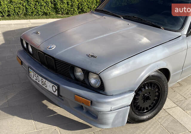 Серый БМВ 3 Серия, объемом двигателя 1.8 л и пробегом 777 тыс. км за 1600 $, фото 6 на Automoto.ua