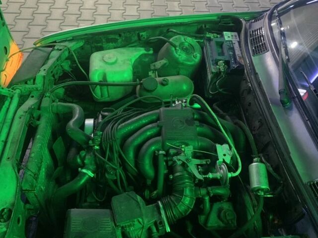 Сірий БМВ 3 Серія, об'ємом двигуна 2 л та пробігом 320 тис. км за 1800 $, фото 4 на Automoto.ua