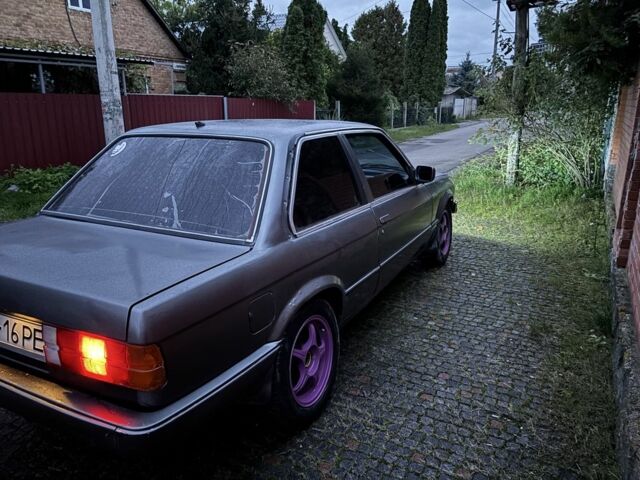 Серый БМВ 3 Серия, объемом двигателя 1.8 л и пробегом 250 тыс. км за 750 $, фото 2 на Automoto.ua