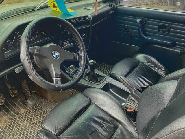 Сірий БМВ 3 Серія, об'ємом двигуна 2.5 л та пробігом 346 тис. км за 2361 $, фото 4 на Automoto.ua