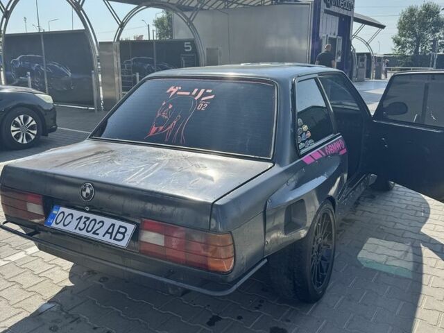 Сірий БМВ 3 Серія, об'ємом двигуна 1.8 л та пробігом 1000 тис. км за 5300 $, фото 5 на Automoto.ua