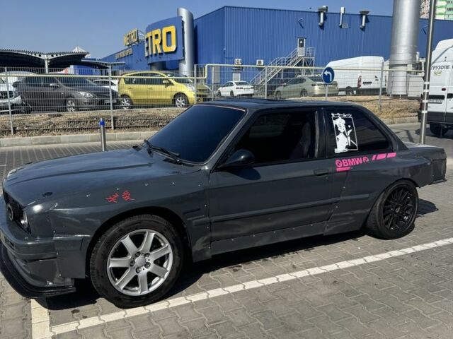 Сірий БМВ 3 Серія, об'ємом двигуна 1.8 л та пробігом 1000 тис. км за 5300 $, фото 1 на Automoto.ua